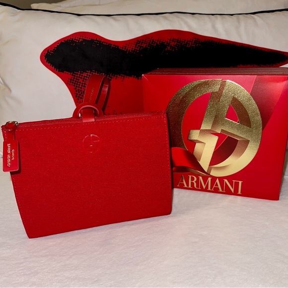 Armani Beauty Red Pouch Set - Picture 14 of 15